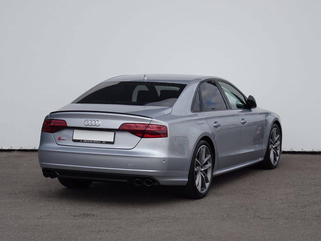 Audi A8 S line под наем 02
